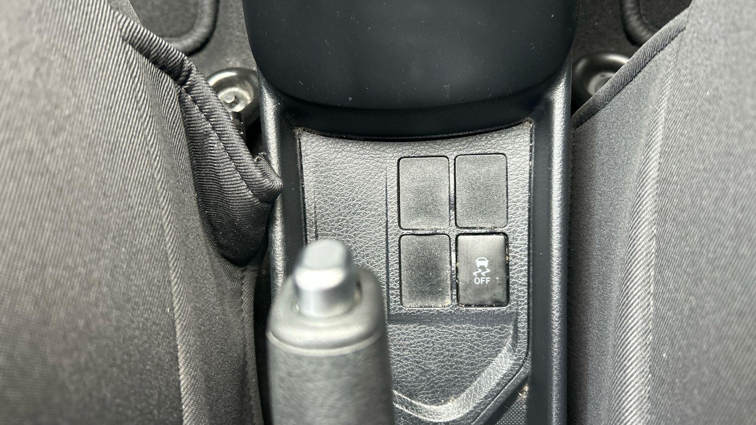 Used Toyota Yaris 2016 for sale - 77783799: Photo 32