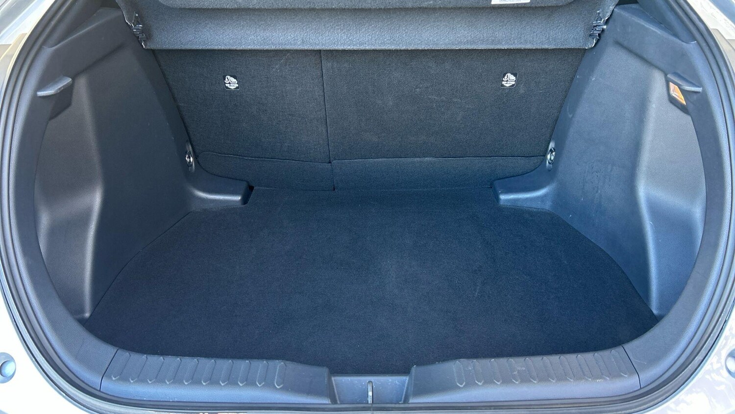 Used Toyota C-HR 2025 for sale - 77753853: Photo 18