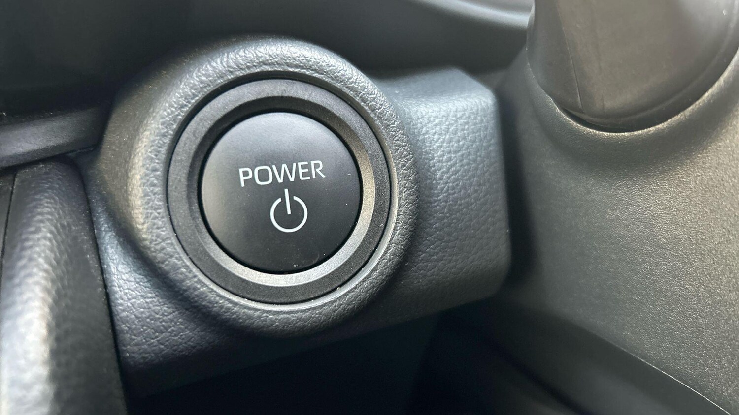 Used Toyota C-HR 2025 for sale - 77753853: Photo 36