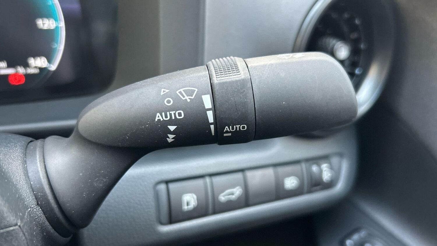 Used Toyota C-HR 2025 for sale - 77753853: Photo 39