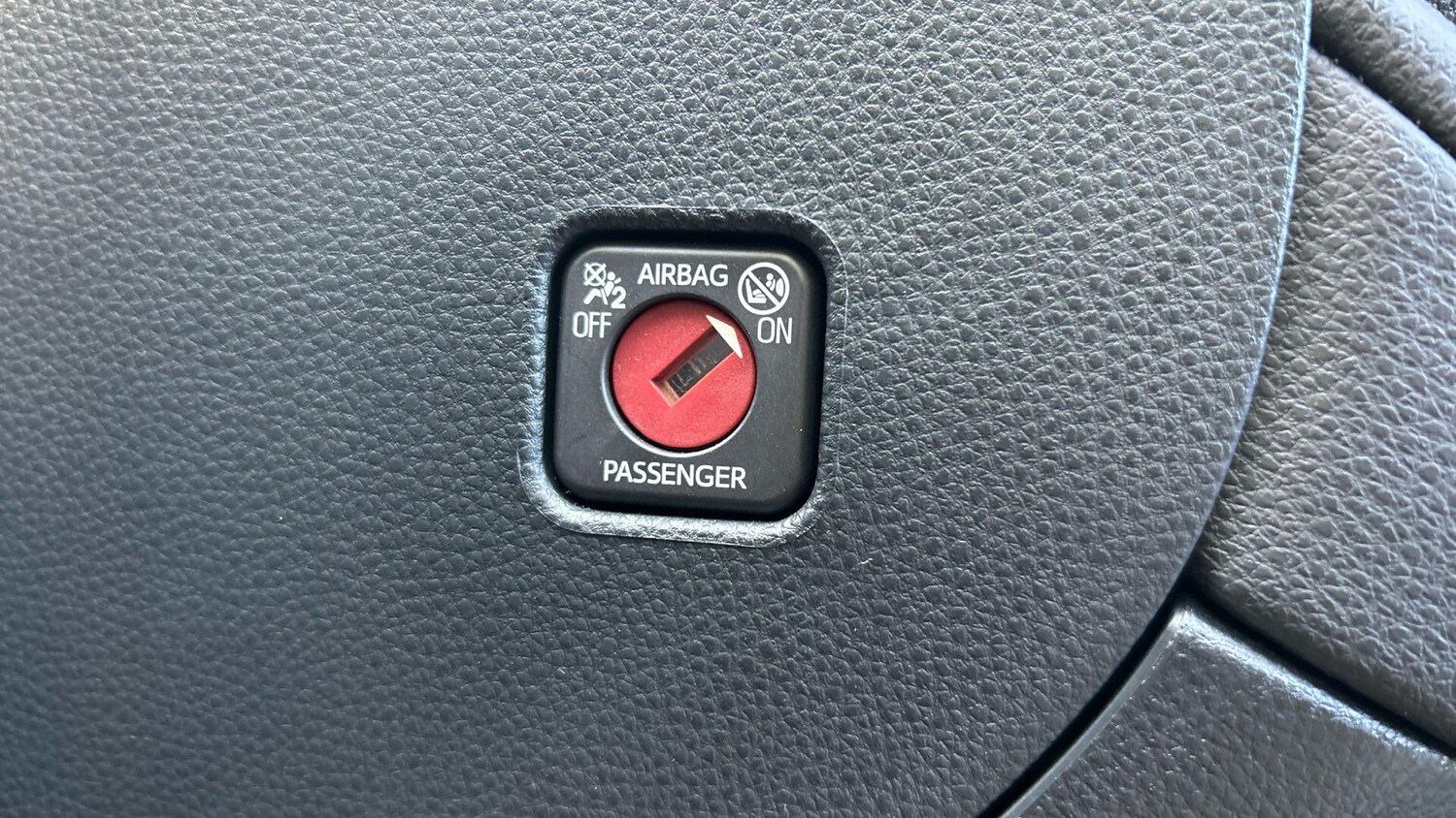 Used Toyota C-HR 2025 for sale - 77753853: Photo 44