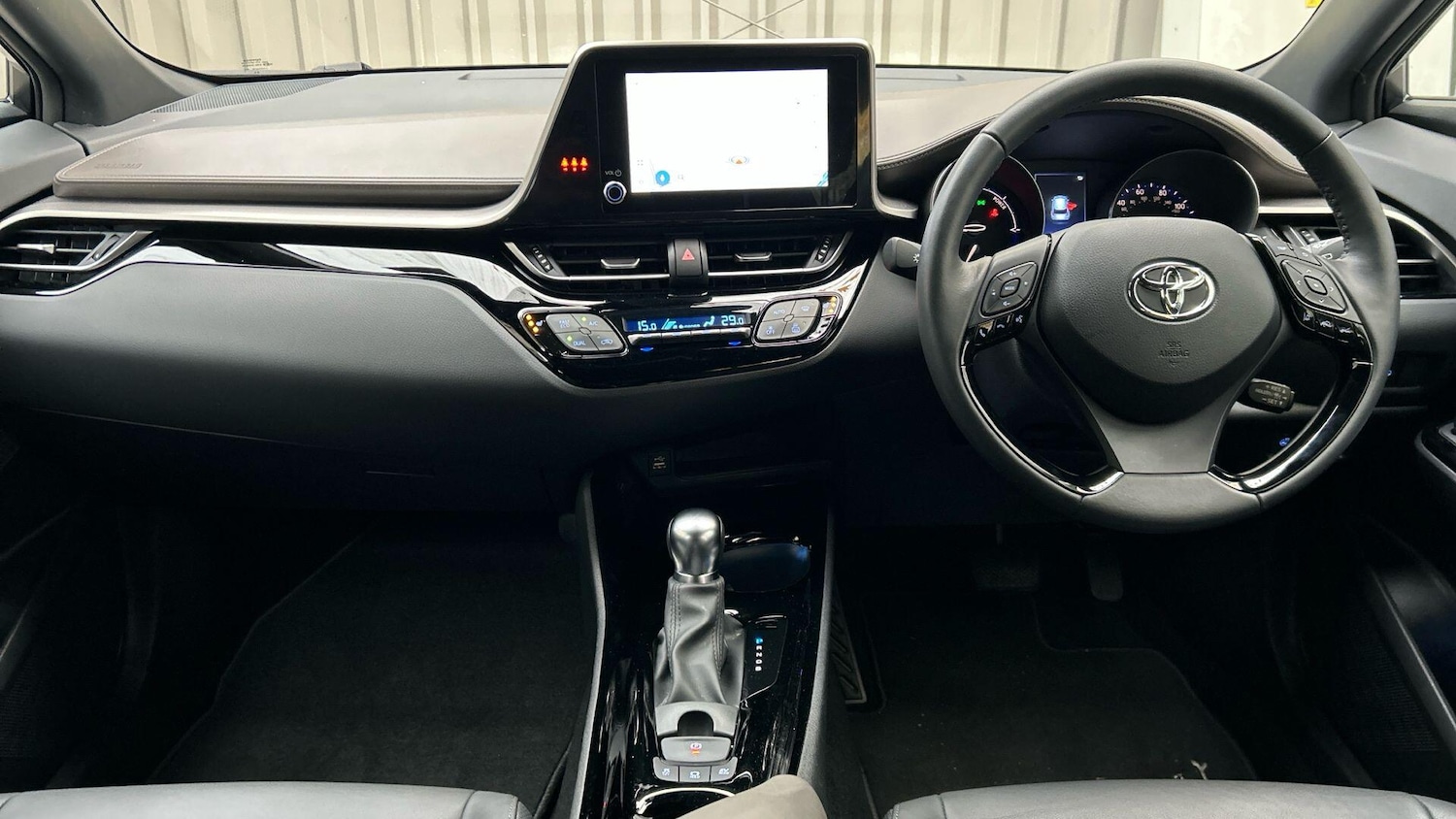 Used Toyota C-HR 2023 for sale - 76456841: Photo 11