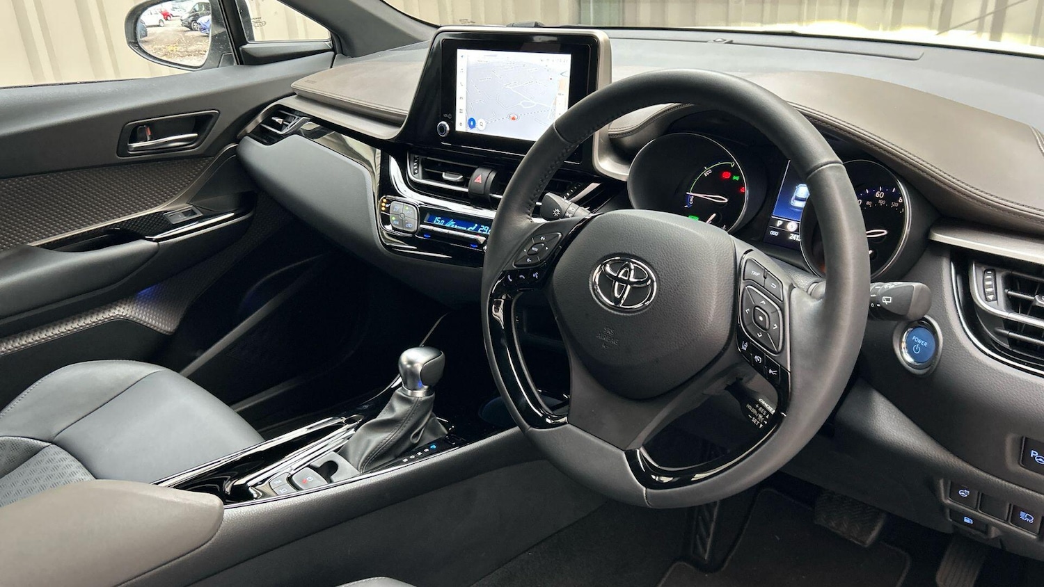 Used Toyota C-HR 2023 for sale - 76456841: Photo 12