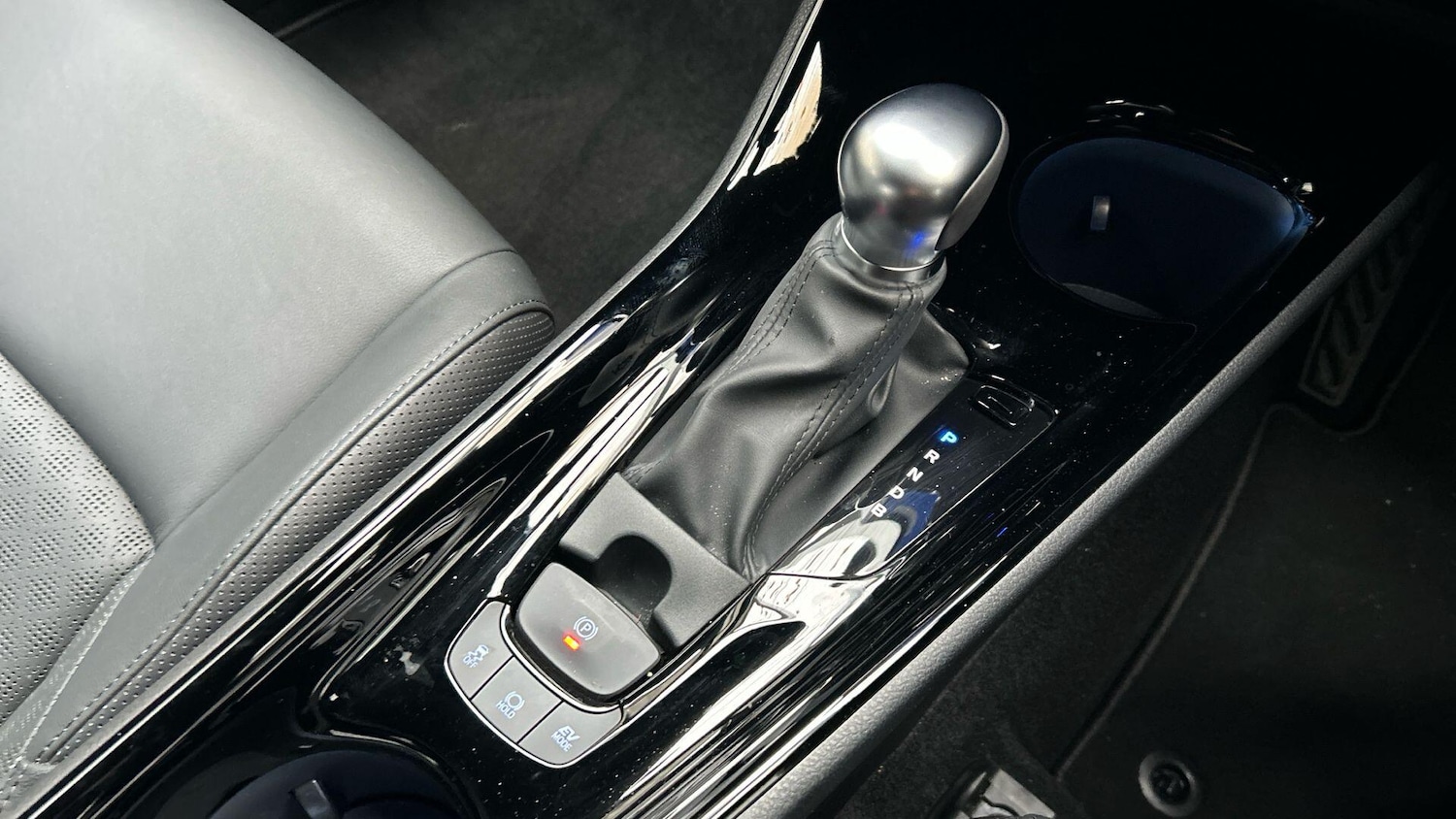 Used Toyota C-HR 2023 for sale - 76456841: Photo 32