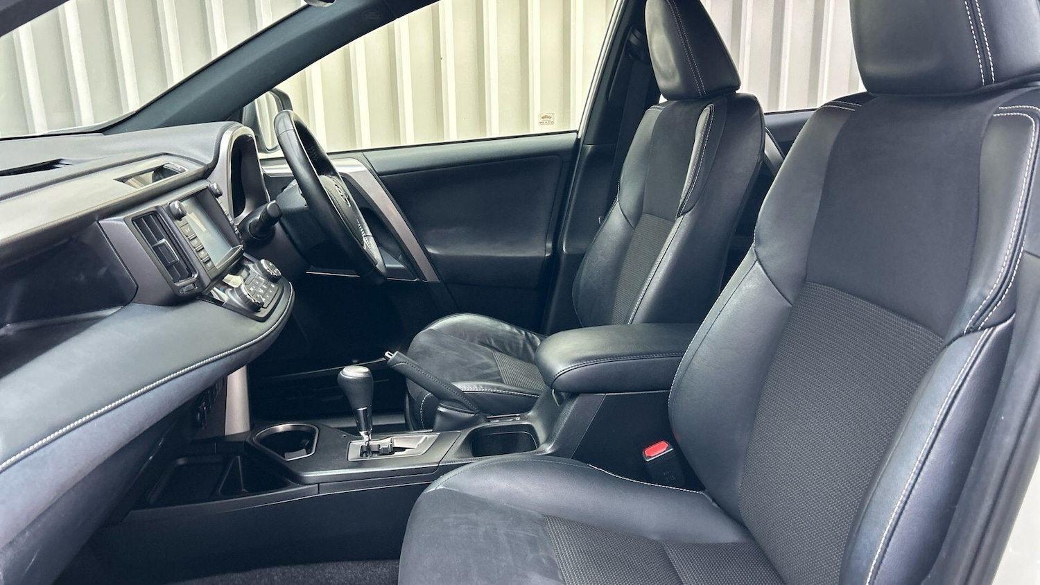 Used Toyota RAV4 2019 for sale - 77783763: Photo 14