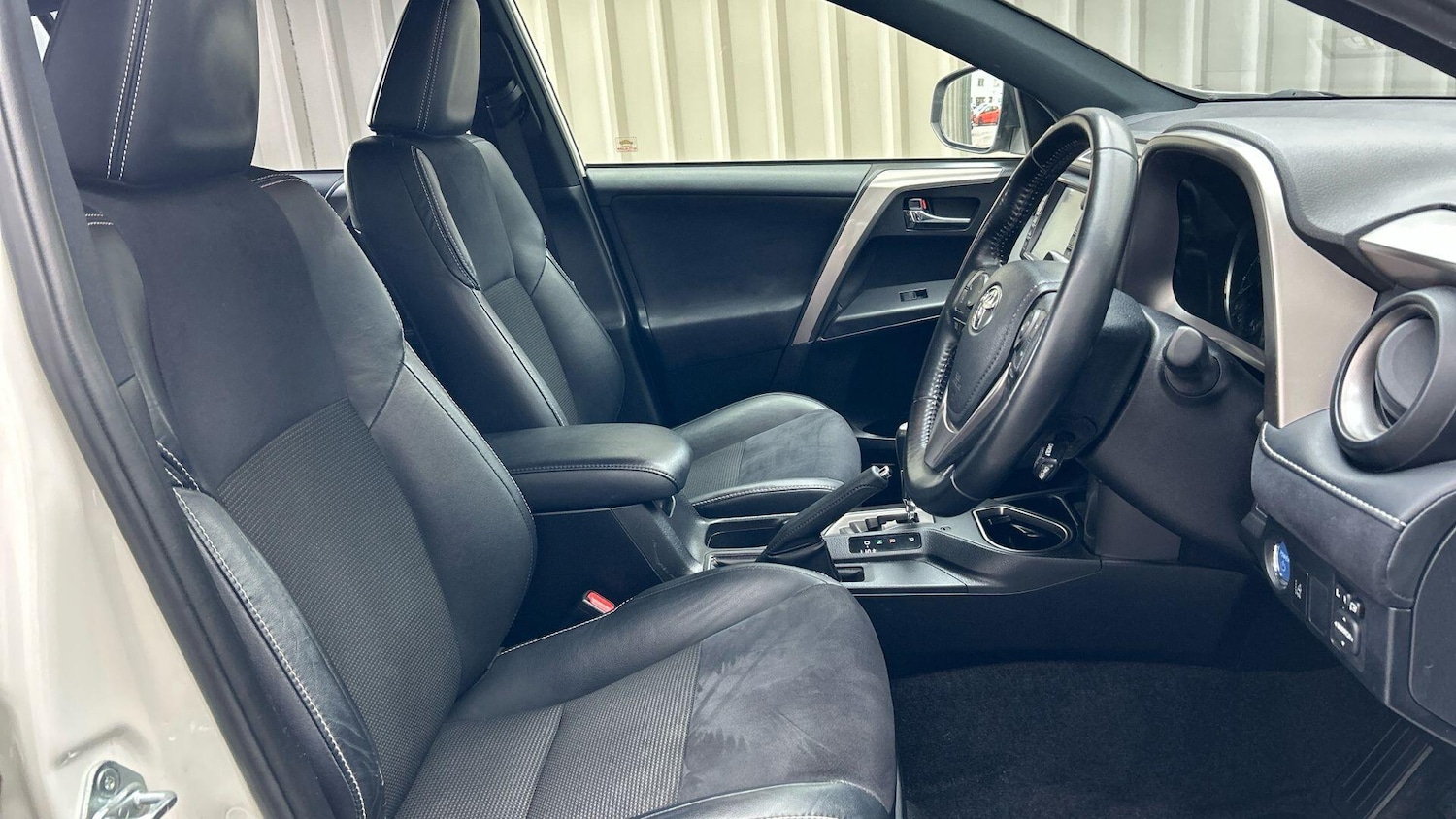 Used Toyota RAV4 2019 for sale - 77783763: Photo 15