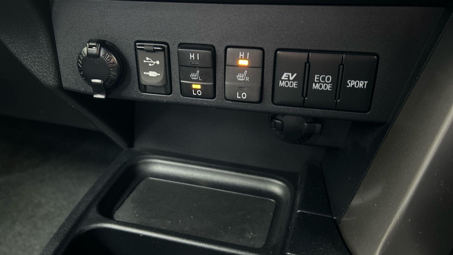 Used Toyota RAV4 2019 for sale - 77783763: Photo 30