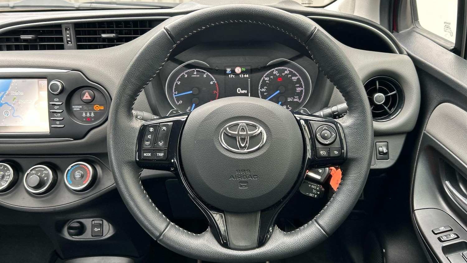 Used Toyota Yaris 2017 for sale - 76138604: Photo 14