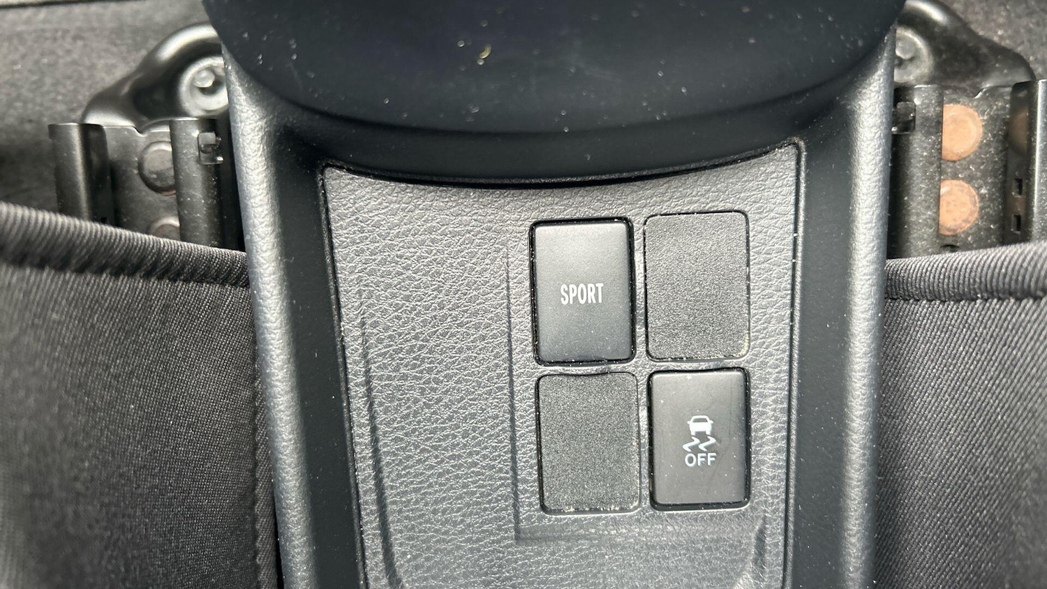 Used Toyota Yaris 2017 for sale - 76138604: Photo 33