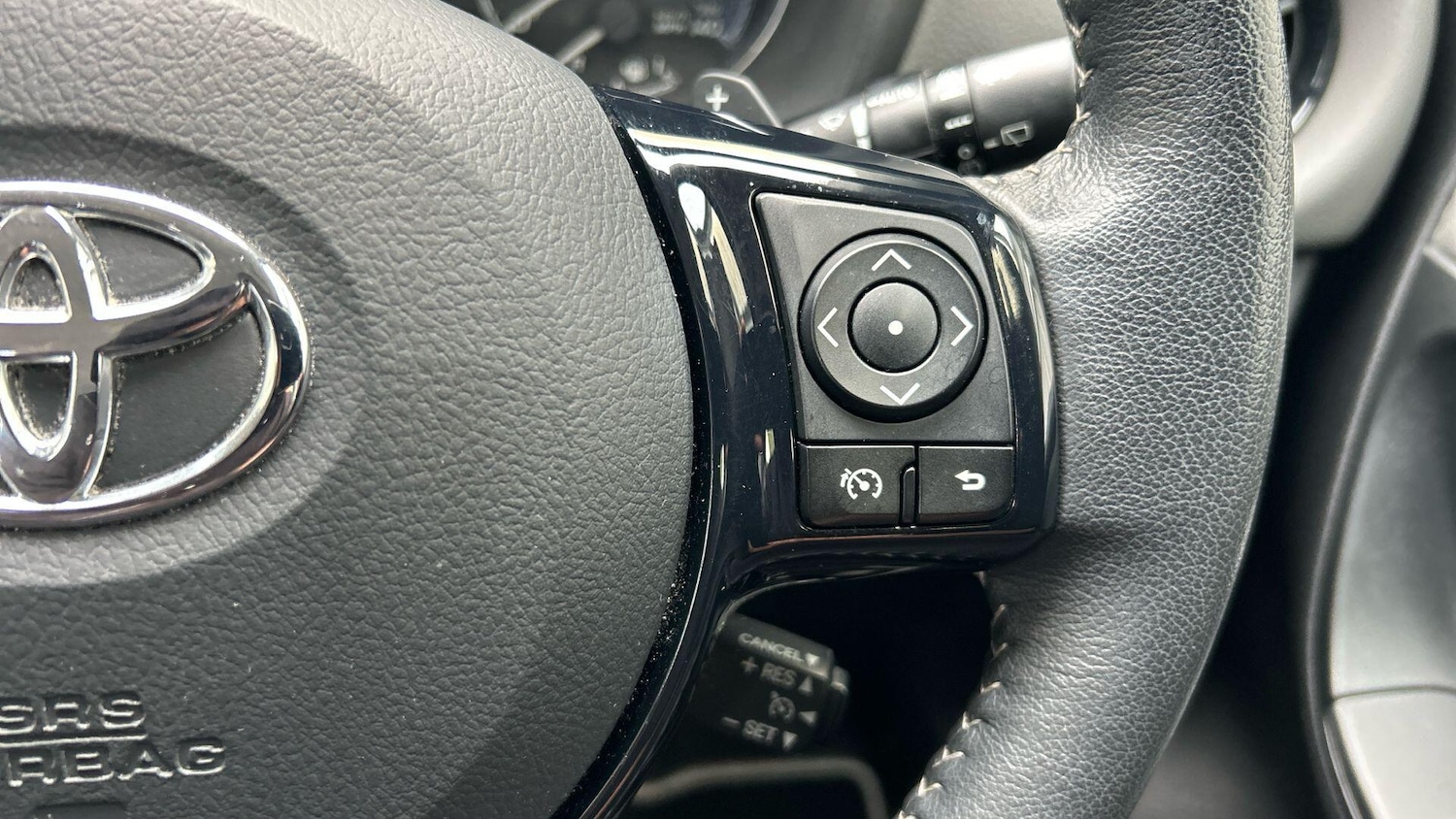 Used Toyota Yaris 2017 for sale - 76138604: Photo 39