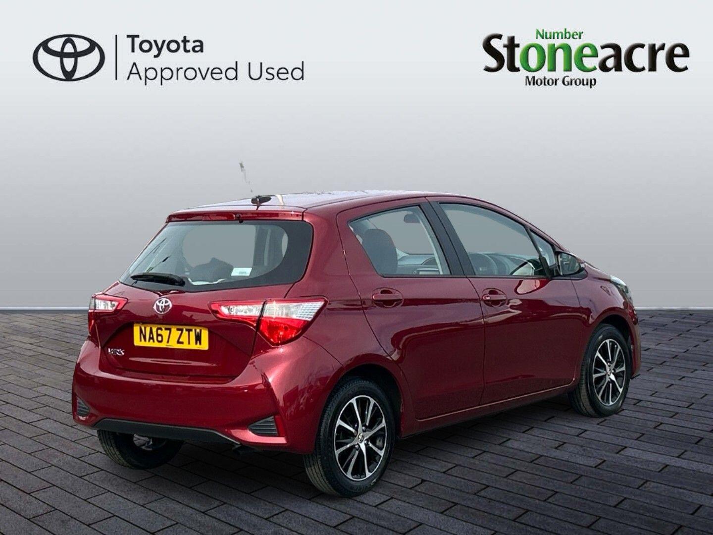 Used Toyota Yaris 2017 for sale - 76138604: Photo 5