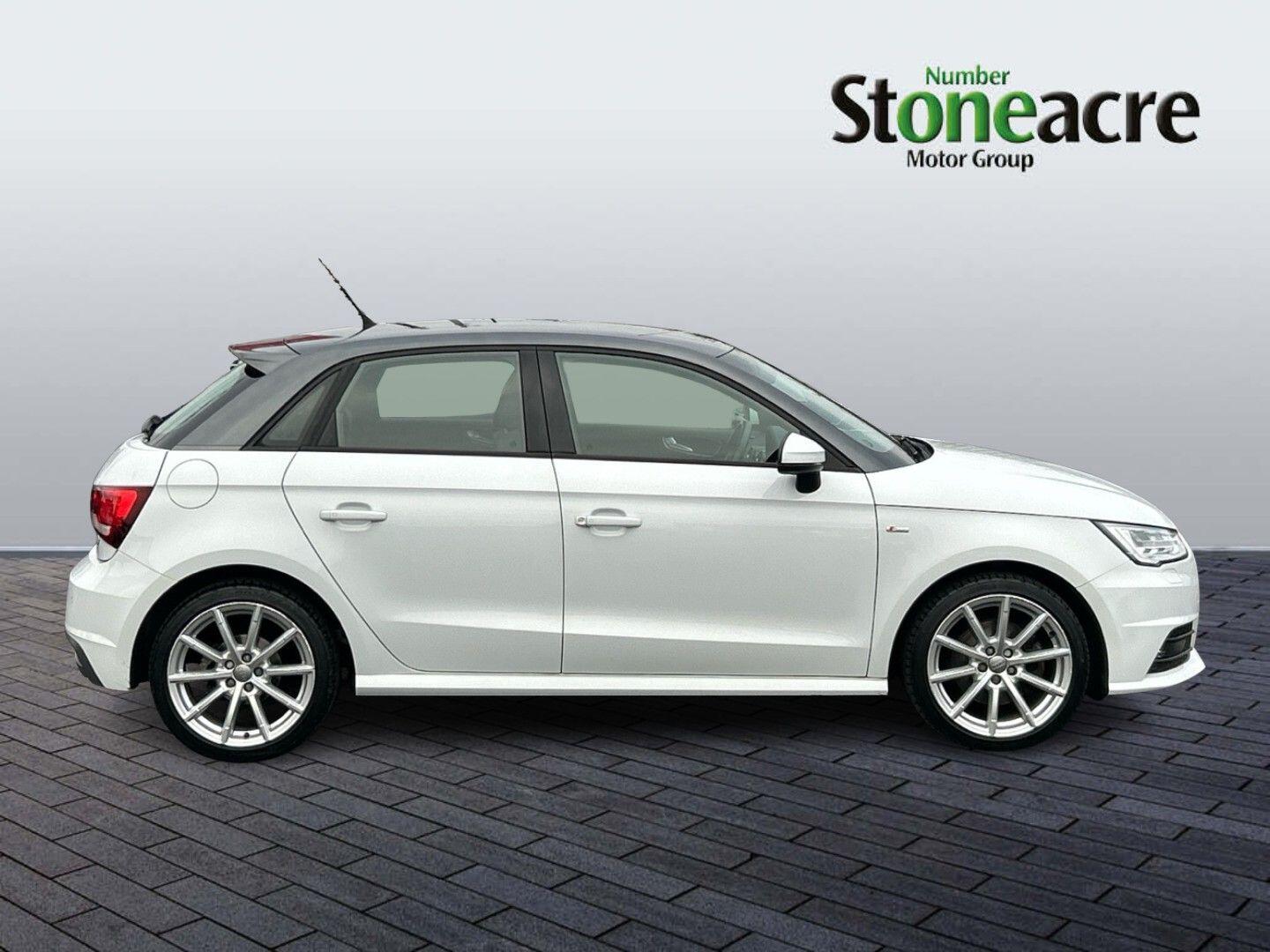 Used Audi A1 2016 for sale - 76551123: Photo 2