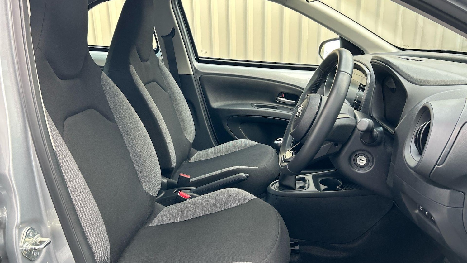 Used Toyota Aygo X 2023 for sale - 76715550: Photo 15