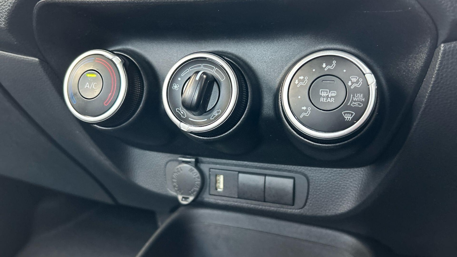 Used Toyota Aygo X 2023 for sale - 76715550: Photo 29