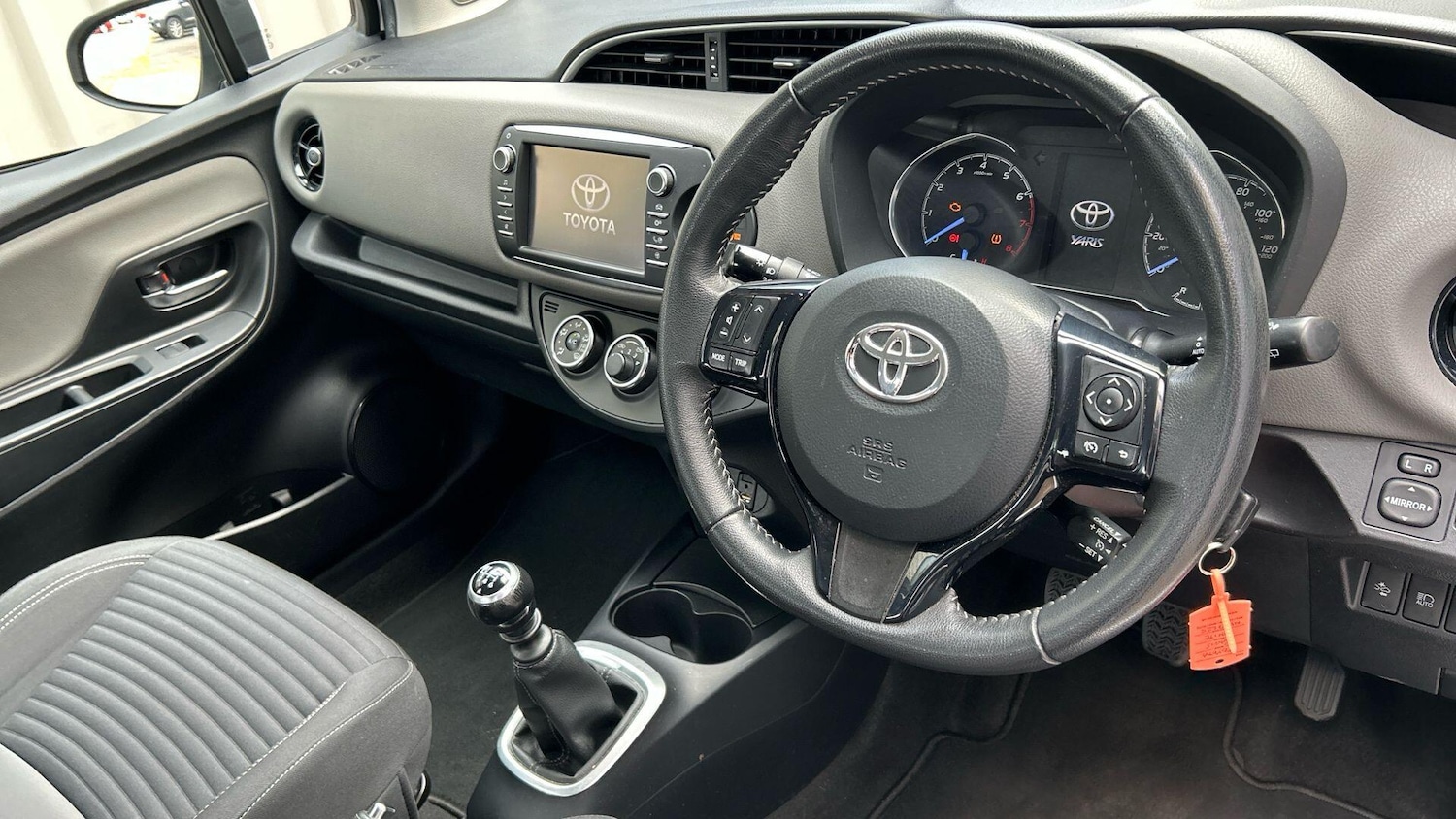 Used Toyota Yaris 2017 for sale - 77646415: Photo 10