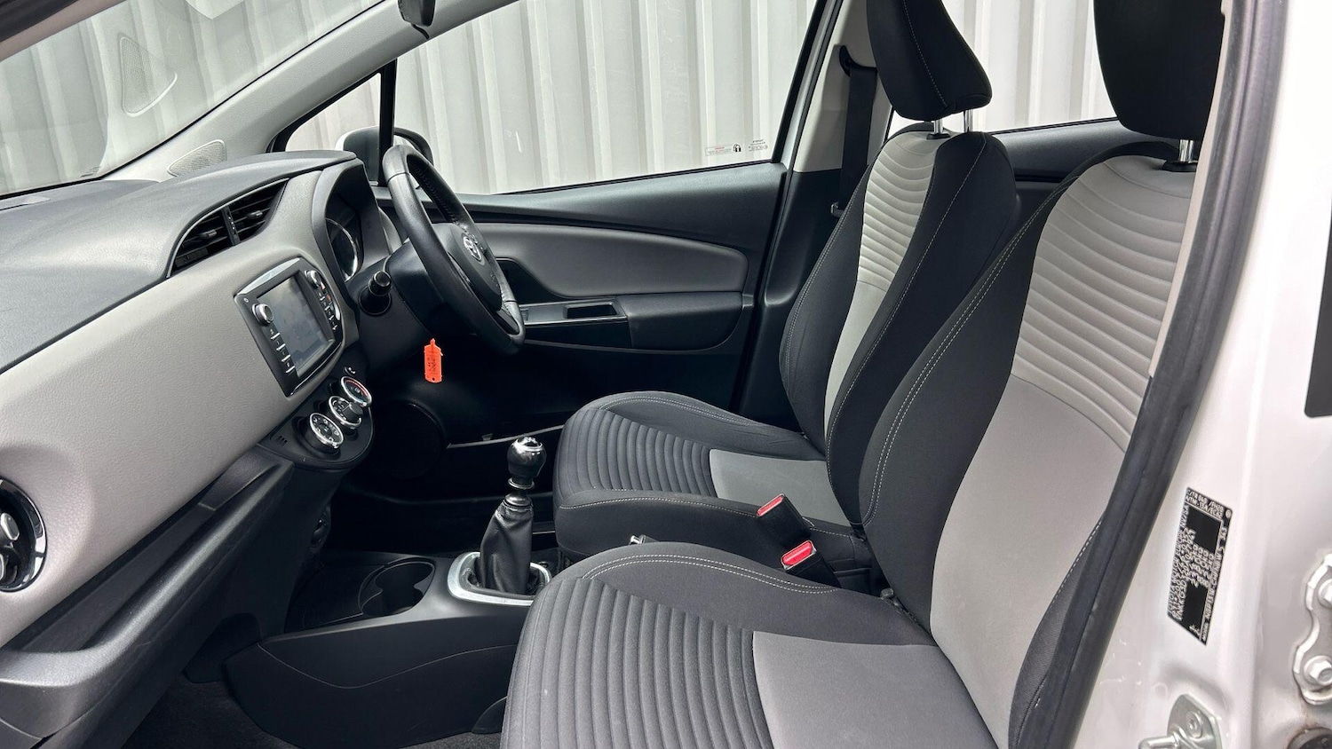 Used Toyota Yaris 2017 for sale - 77646415: Photo 13