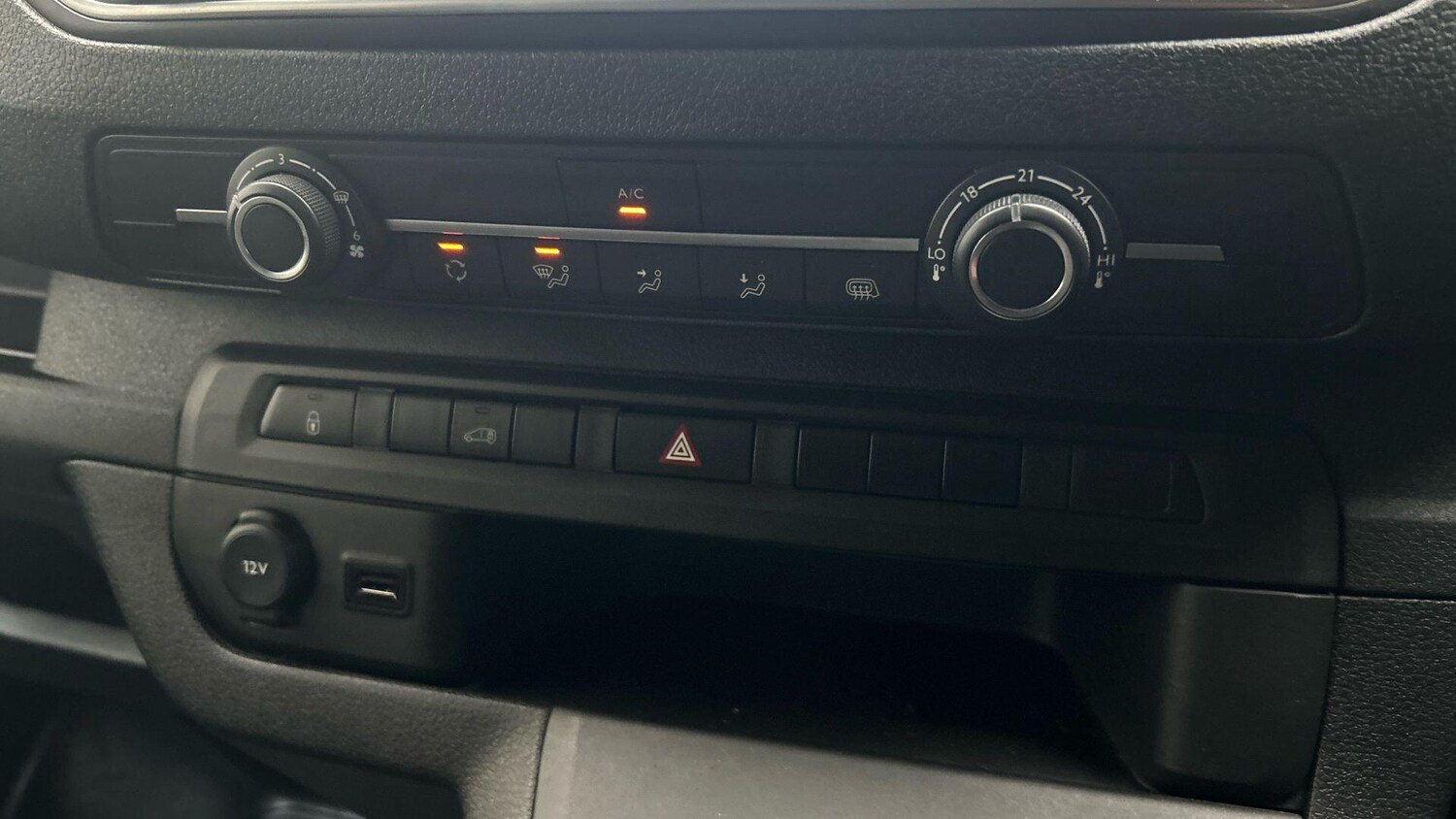 Used Toyota ProAce 2023 for sale - 76612824: Photo 35