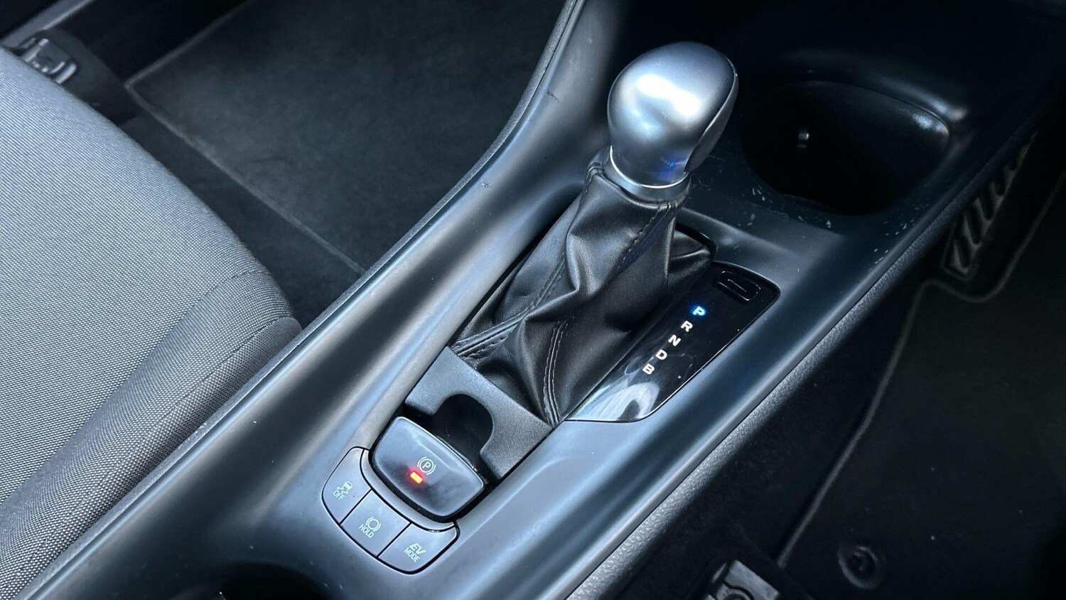 Used Toyota C-HR 2023 for sale - 76832124: Photo 30