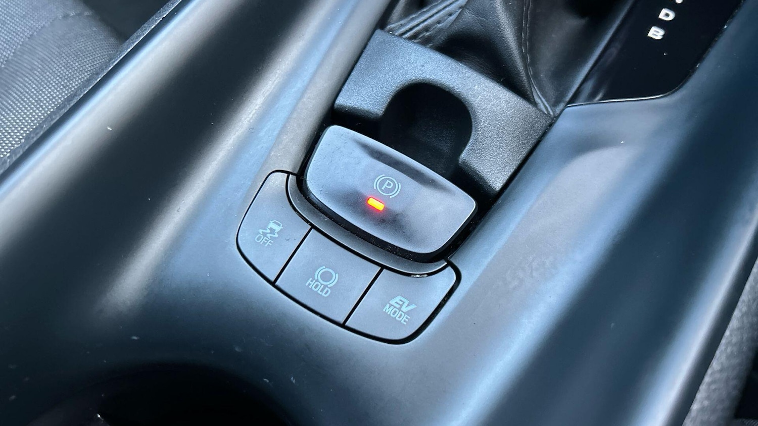 Used Toyota C-HR 2023 for sale - 76832124: Photo 32