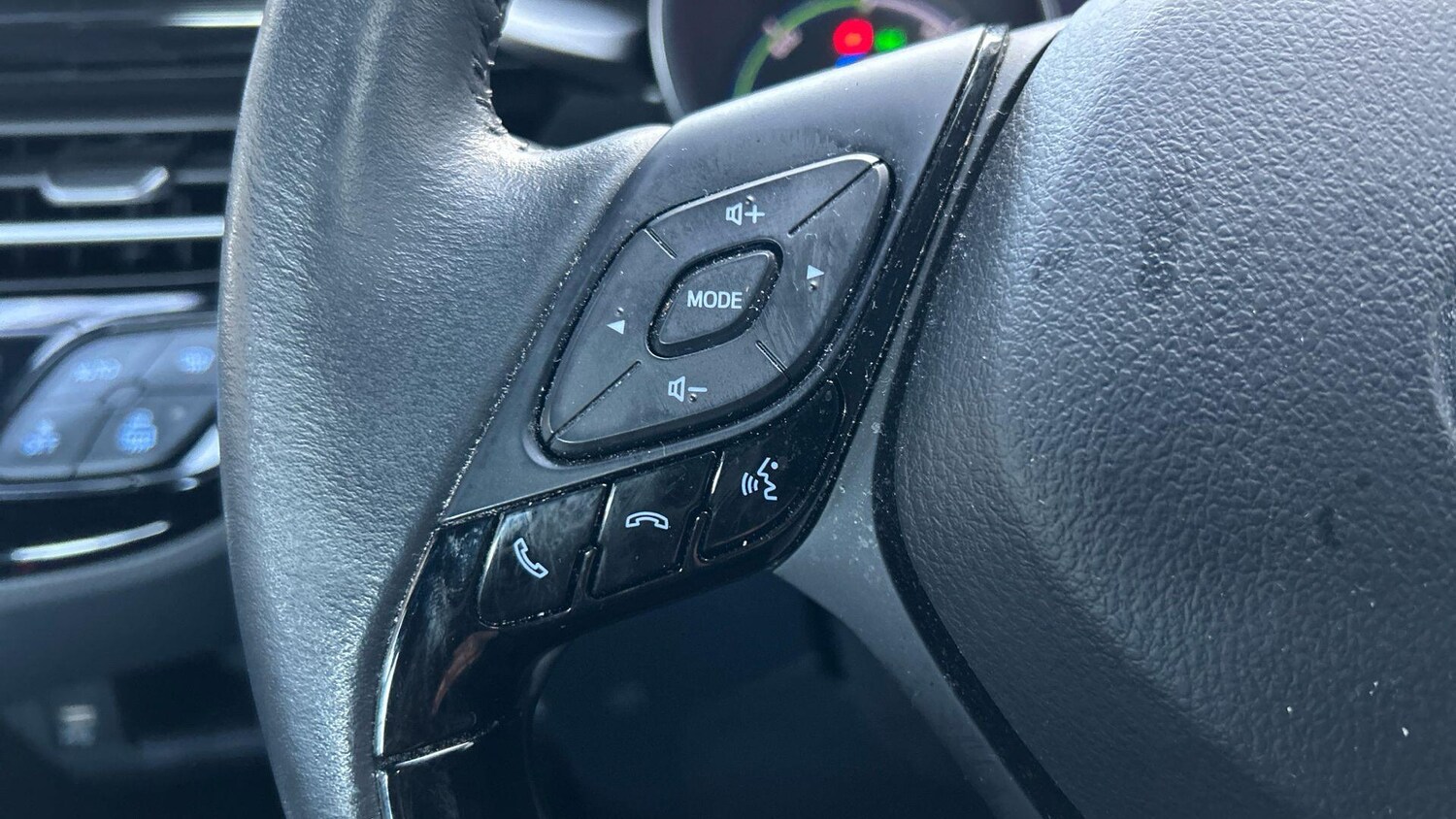 Used Toyota C-HR 2023 for sale - 76832124: Photo 33