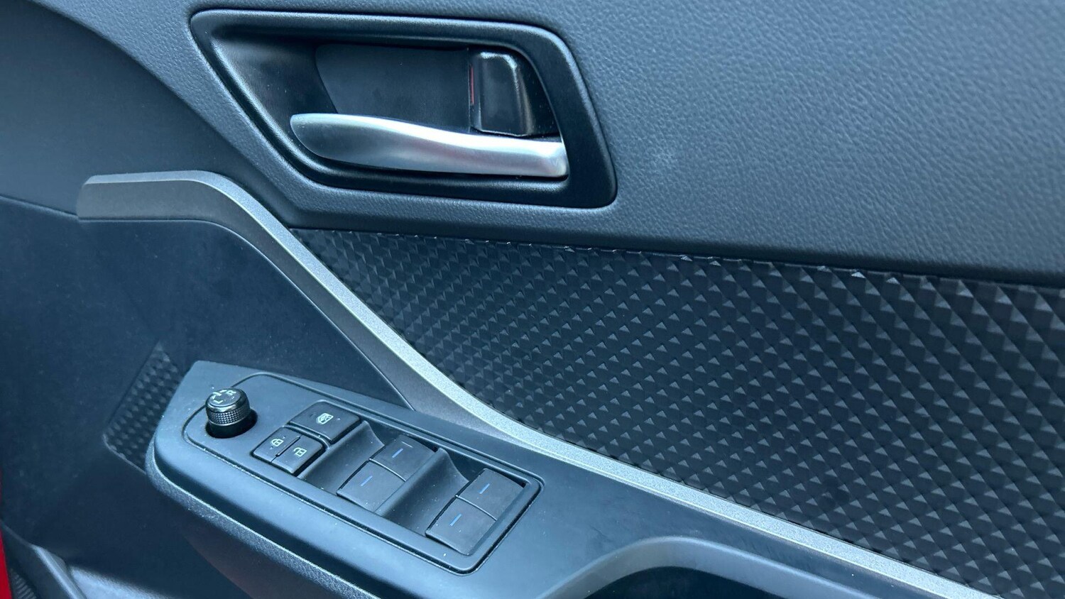 Used Toyota C-HR 2023 for sale - 76832124: Photo 35