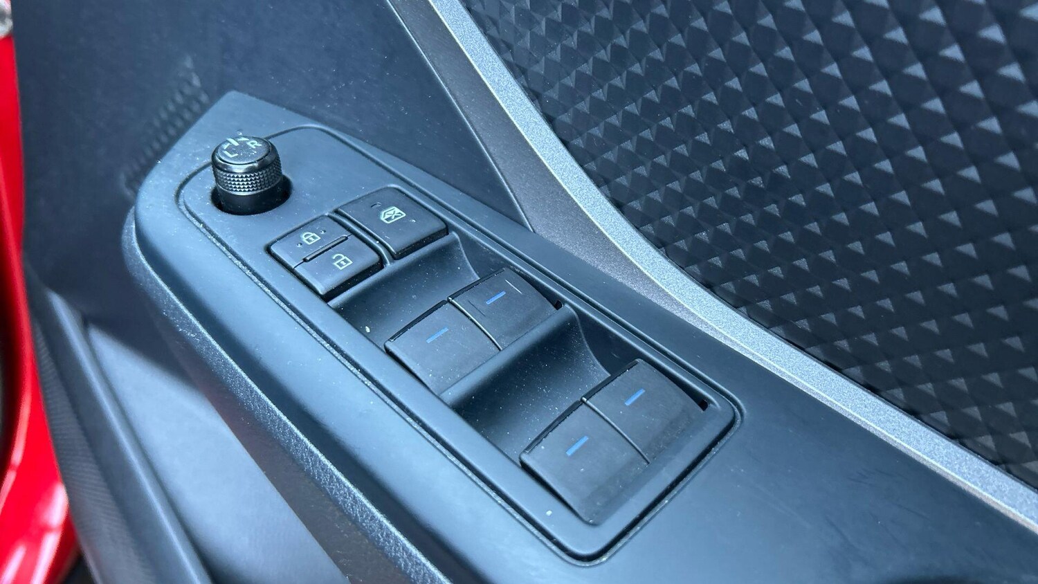 Used Toyota C-HR 2023 for sale - 76832124: Photo 36