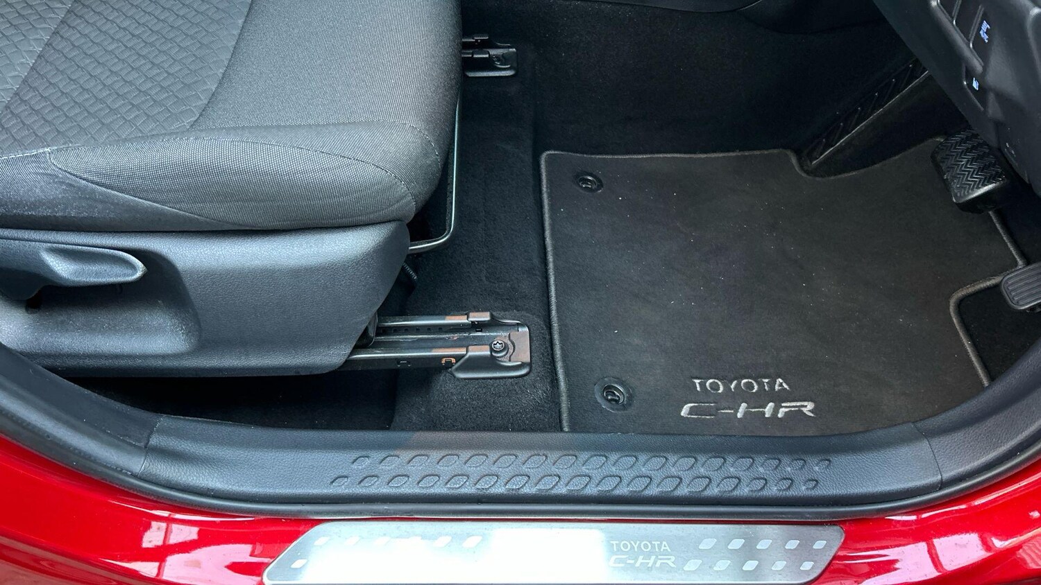 Used Toyota C-HR 2023 for sale - 76832124: Photo 38