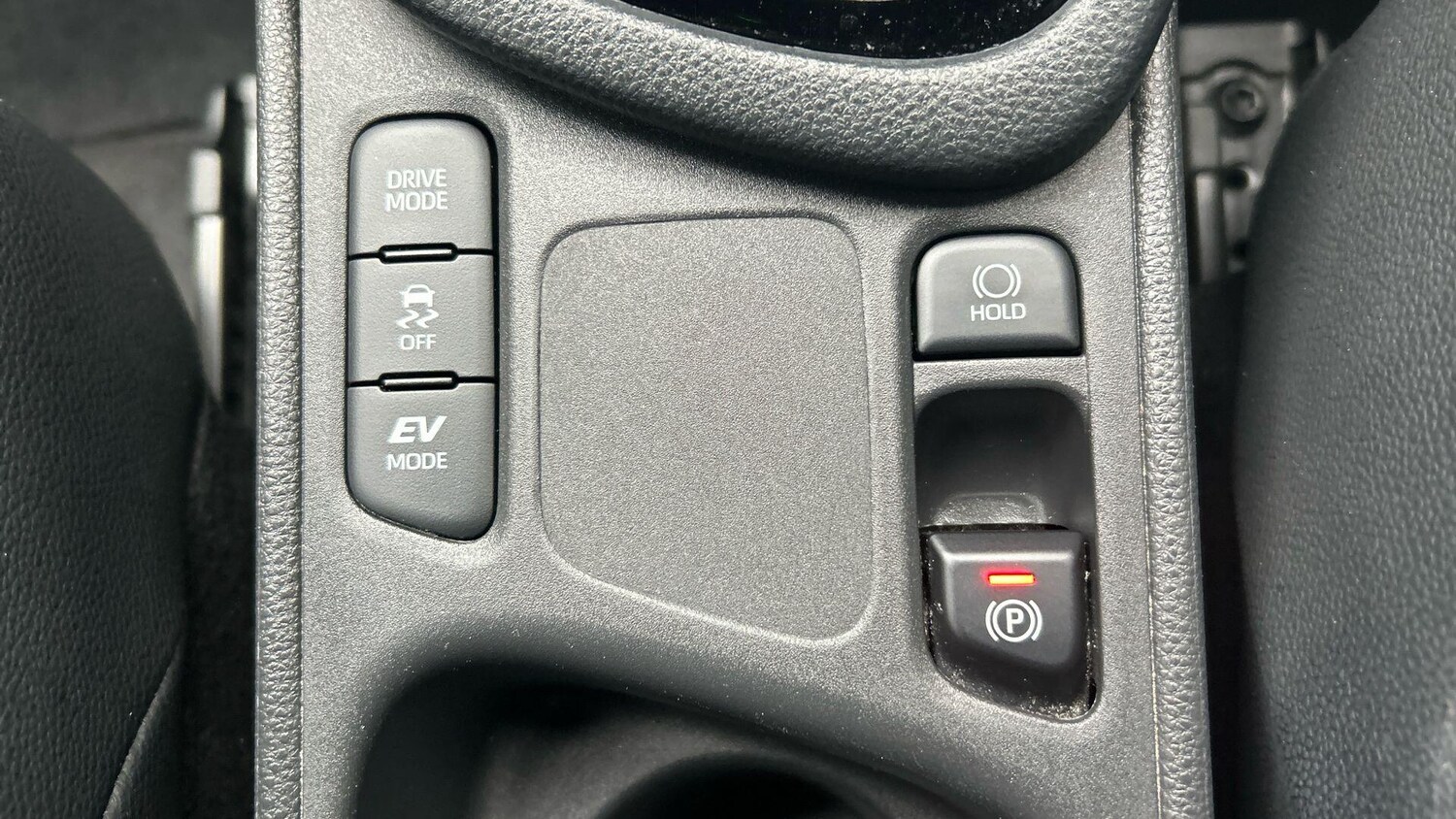 Used Toyota Yaris 2022 for sale - 77939598: Photo 33