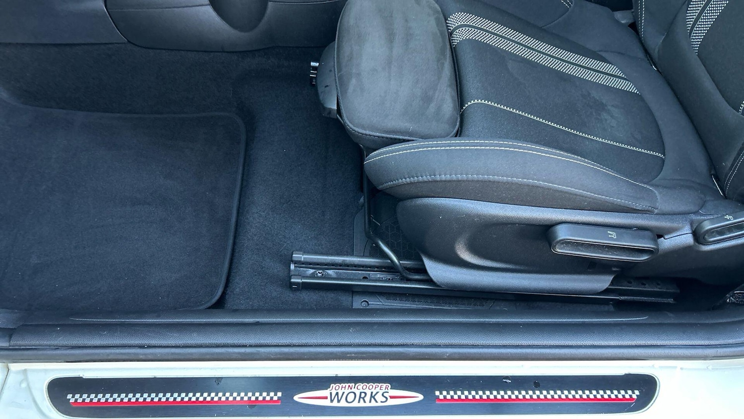 Used MINI Hatch 2018 for sale - 77267186: Photo 41