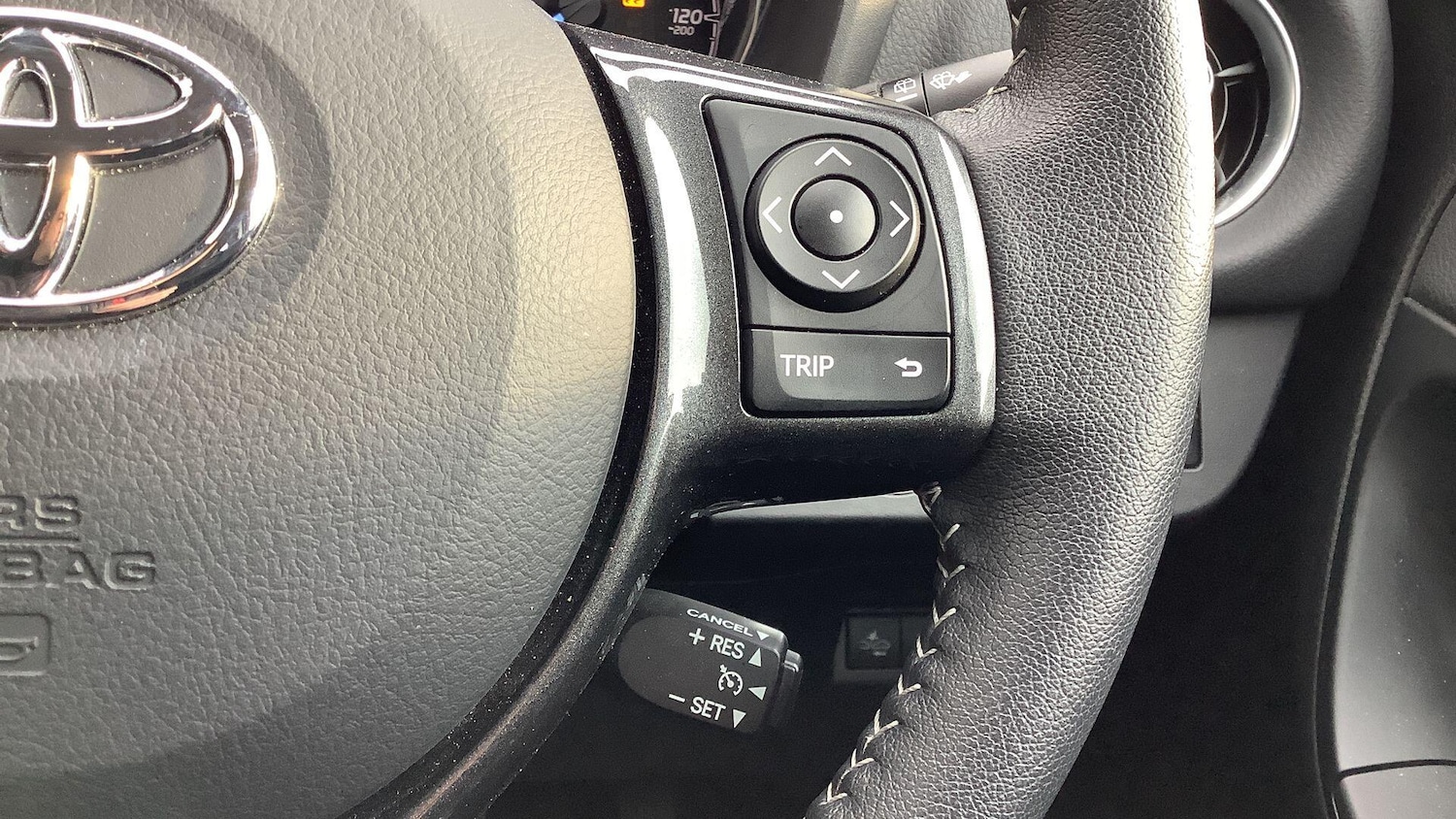 Used Toyota Yaris 2019 for sale - 76336600: Photo 33