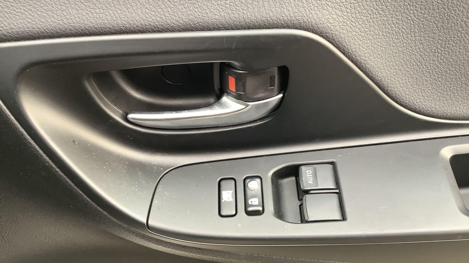 Used Toyota Yaris 2019 for sale - 76336600: Photo 34
