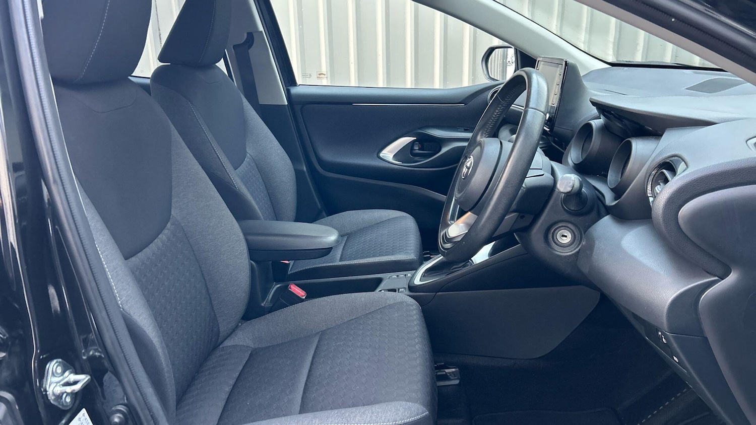 Used Toyota Yaris 2023 for sale - 76646127: Photo 15