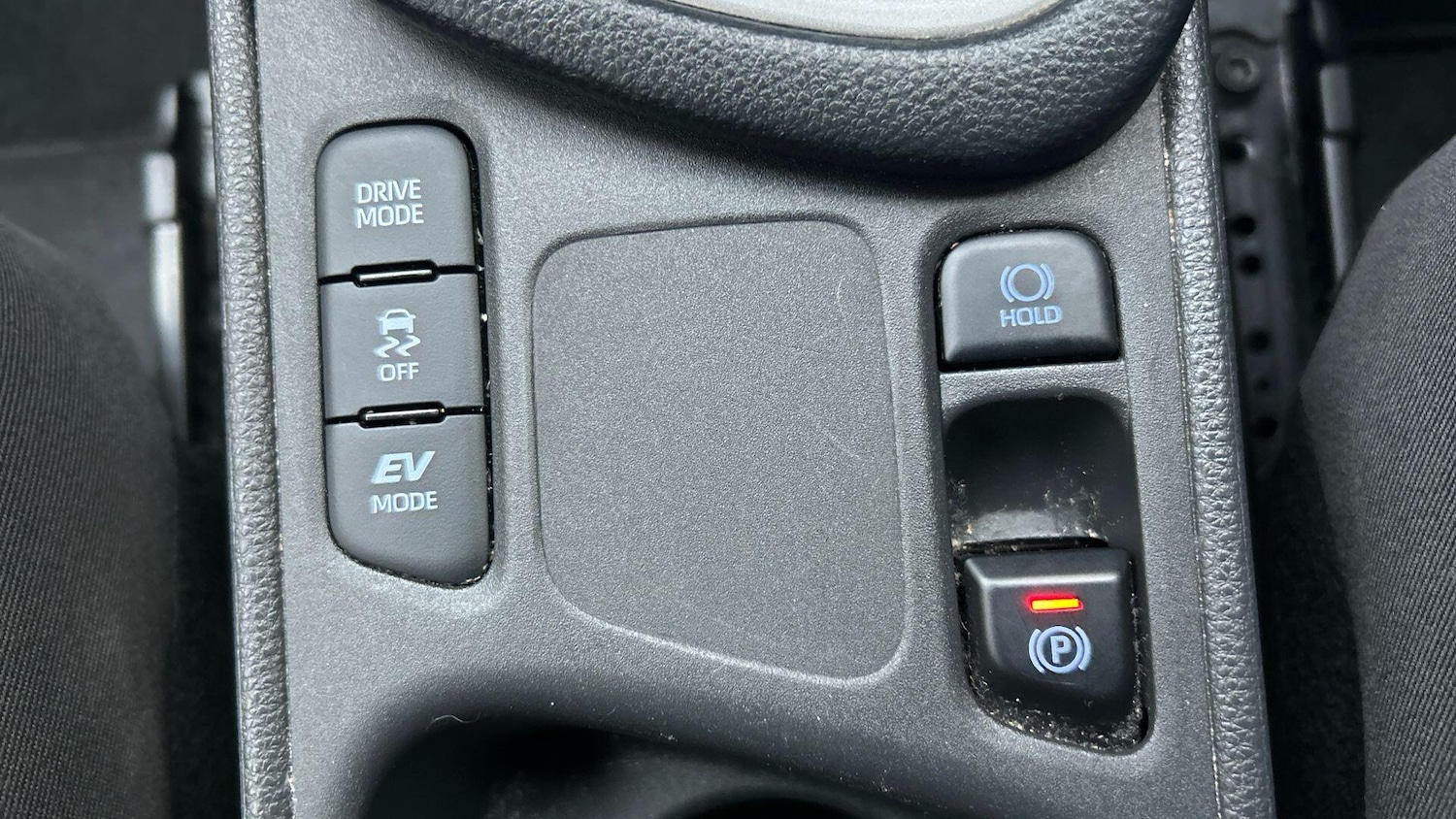 Used Toyota Yaris 2023 for sale - 76646127: Photo 32