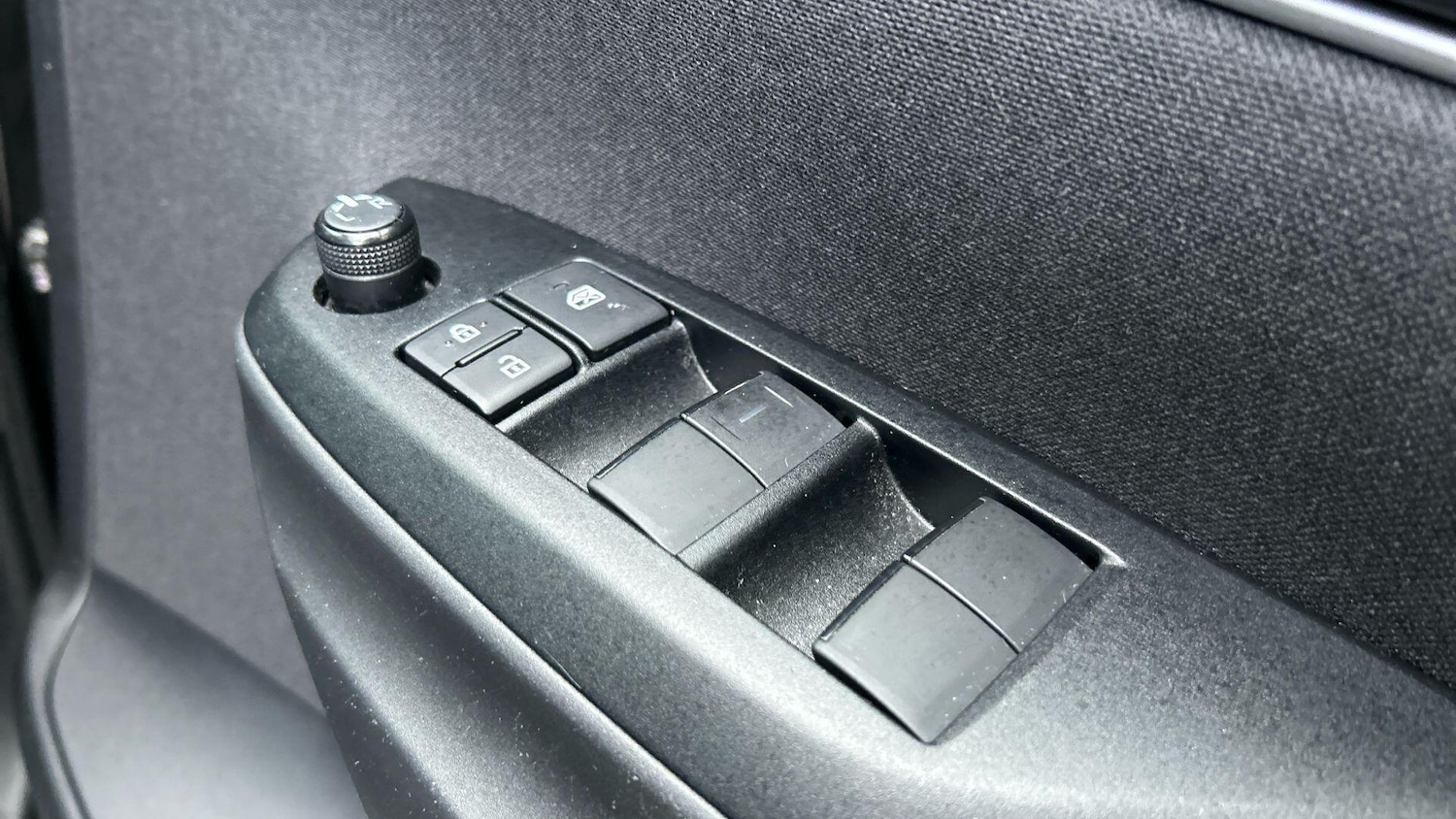 Used Toyota Yaris 2023 for sale - 76646127: Photo 36