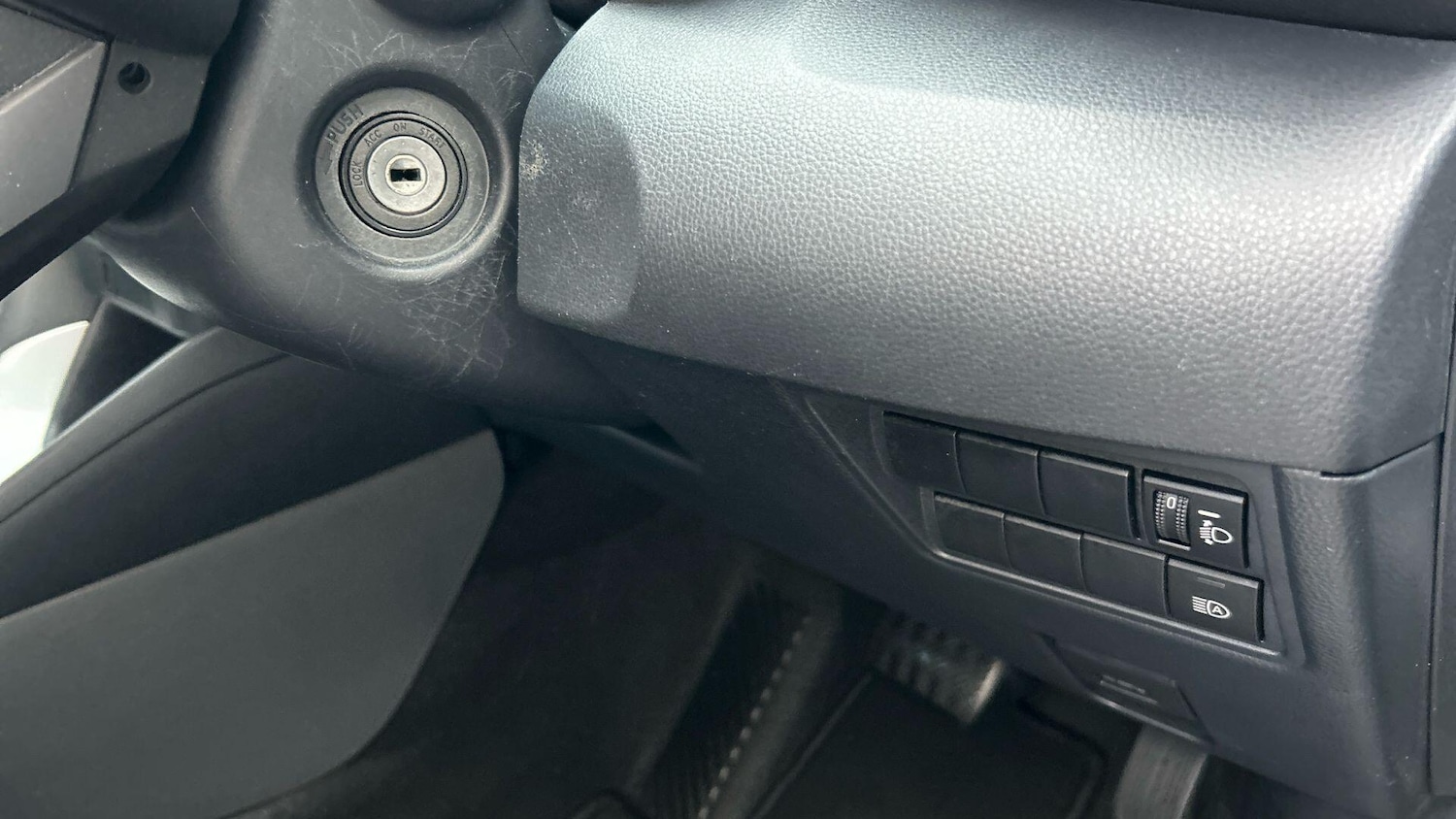 Used Toyota Yaris 2023 for sale - 76646127: Photo 37