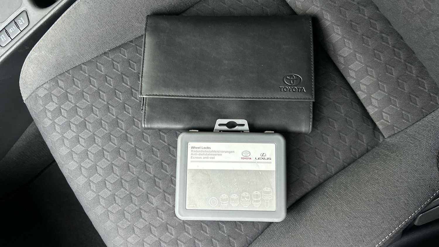 Used Toyota Yaris 2023 for sale - 76646127: Photo 41