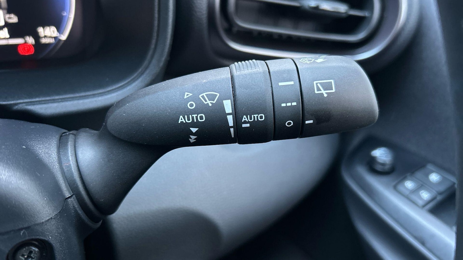 Used Toyota Yaris 2025 for sale - 76899337: Photo 37