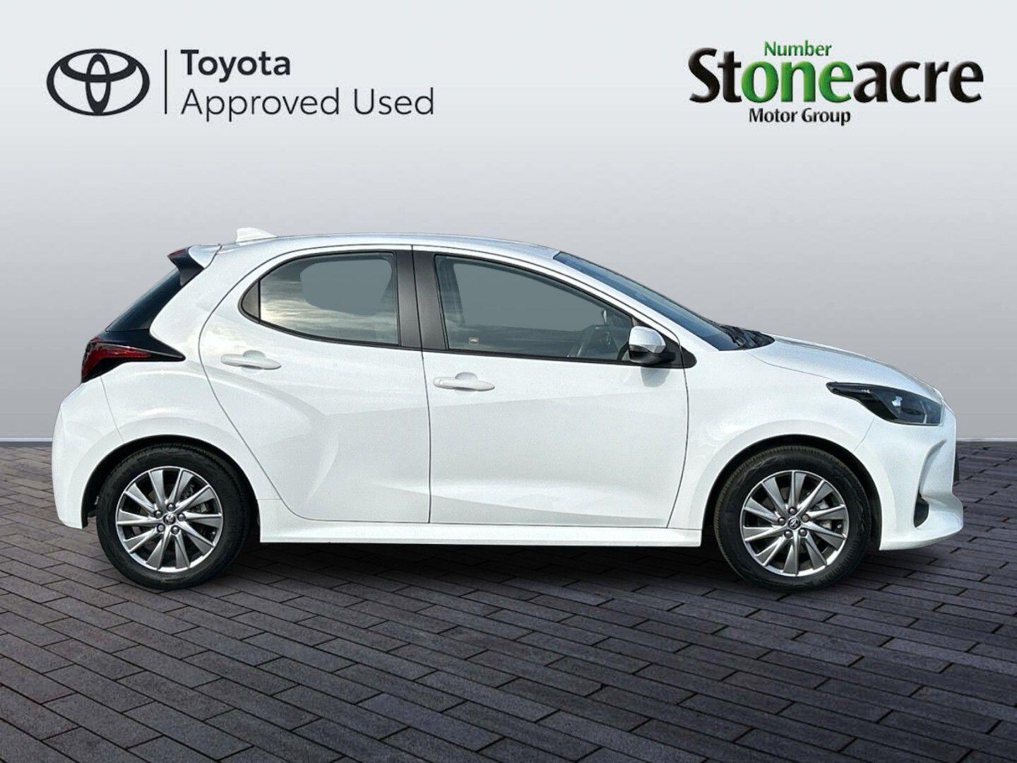 Used Toyota Yaris 2023 for sale - 77939596: Photo 2