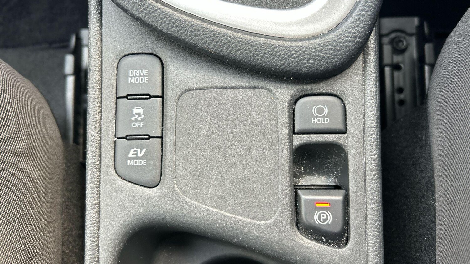 Used Toyota Yaris 2023 for sale - 77939596: Photo 32