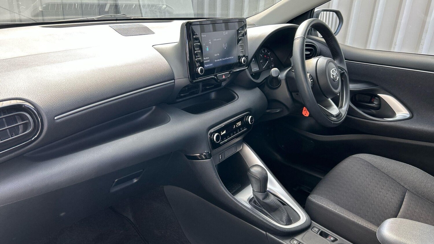 Used Toyota Yaris 2023 for sale - 77939596: Photo 39