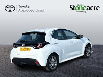 Used Toyota Yaris 2023 for sale - 77939596: Photo