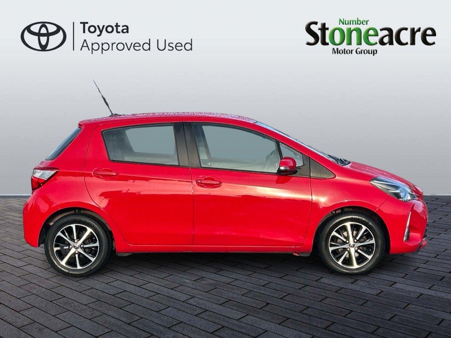 Used Toyota Yaris 2019 for sale - 77203735: Photo 2