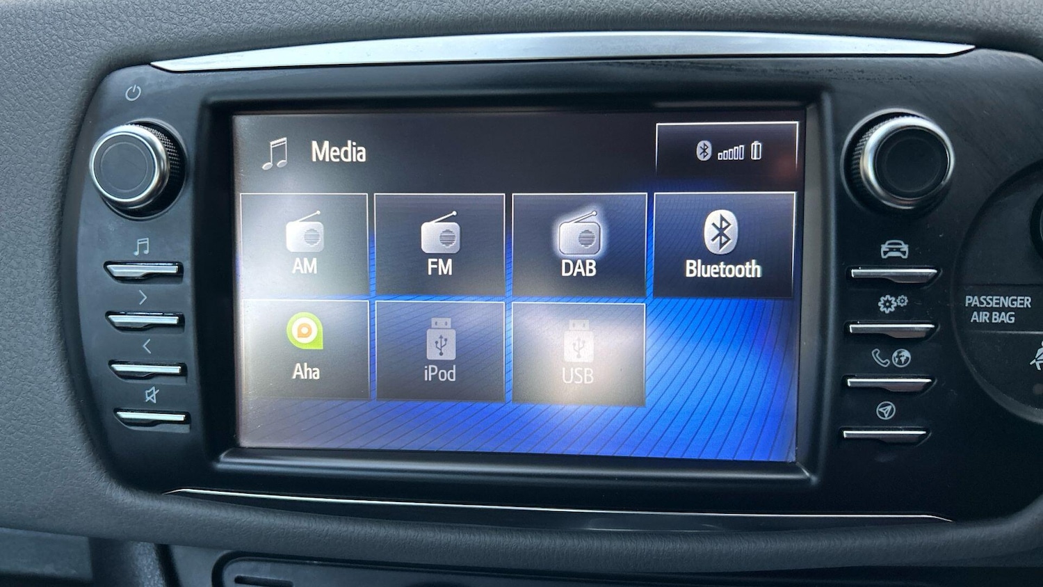 Used Toyota Yaris 2019 for sale - 77203735: Photo 24