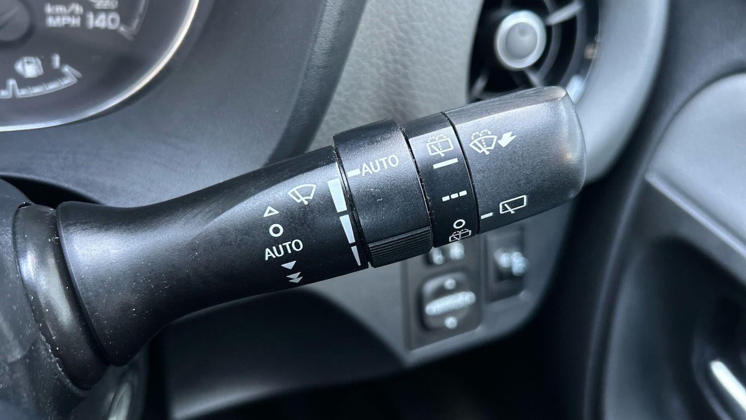 Used Toyota Yaris 2019 for sale - 77203735: Photo 36