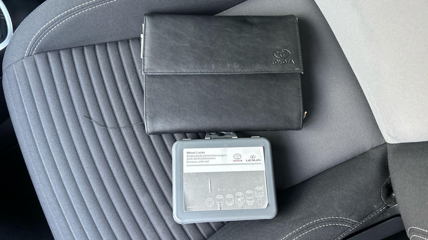 Used Toyota Yaris 2019 for sale - 77203735: Photo 42