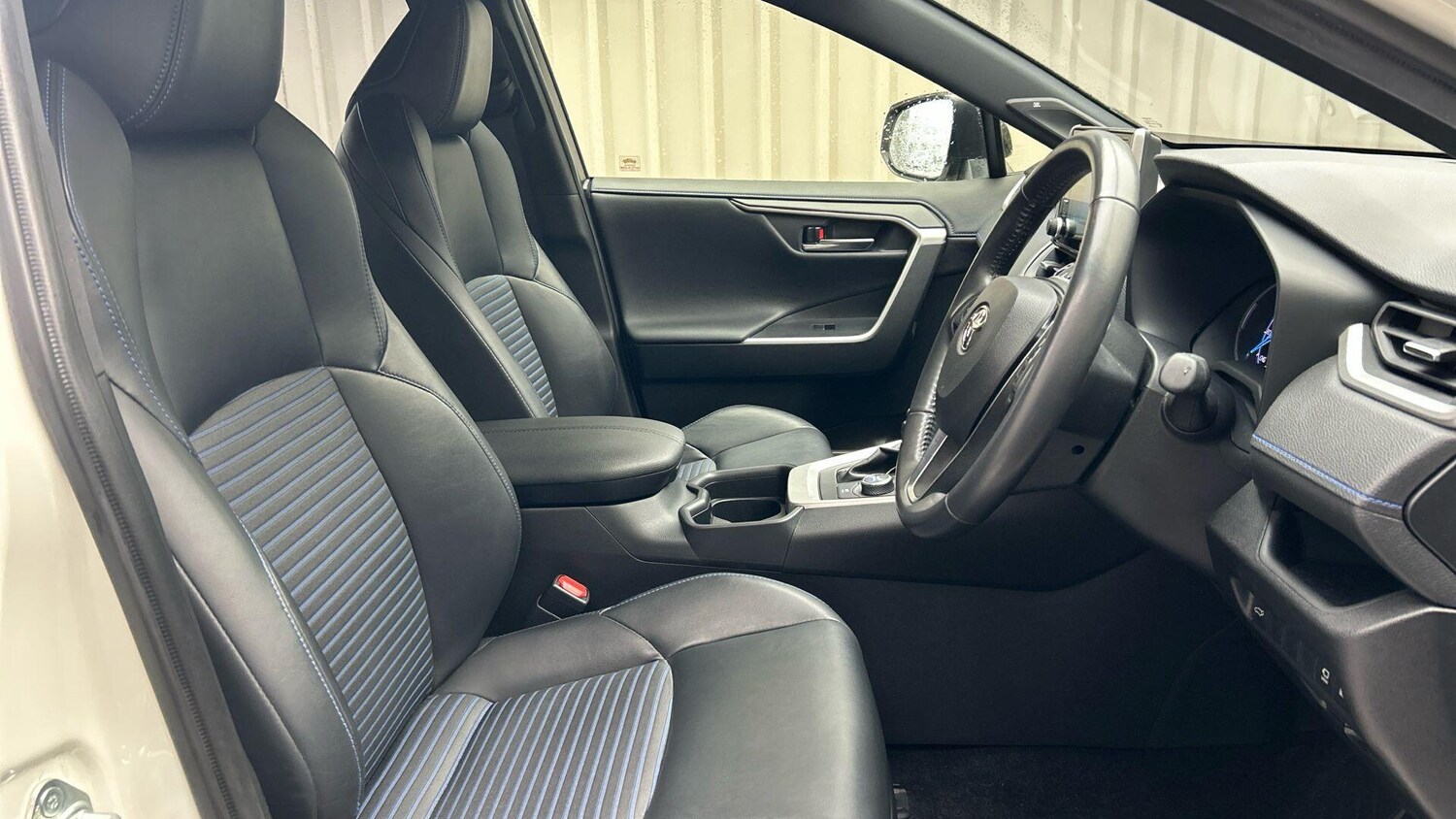 Used Toyota RAV4 2020 for sale - 77469323: Photo 15