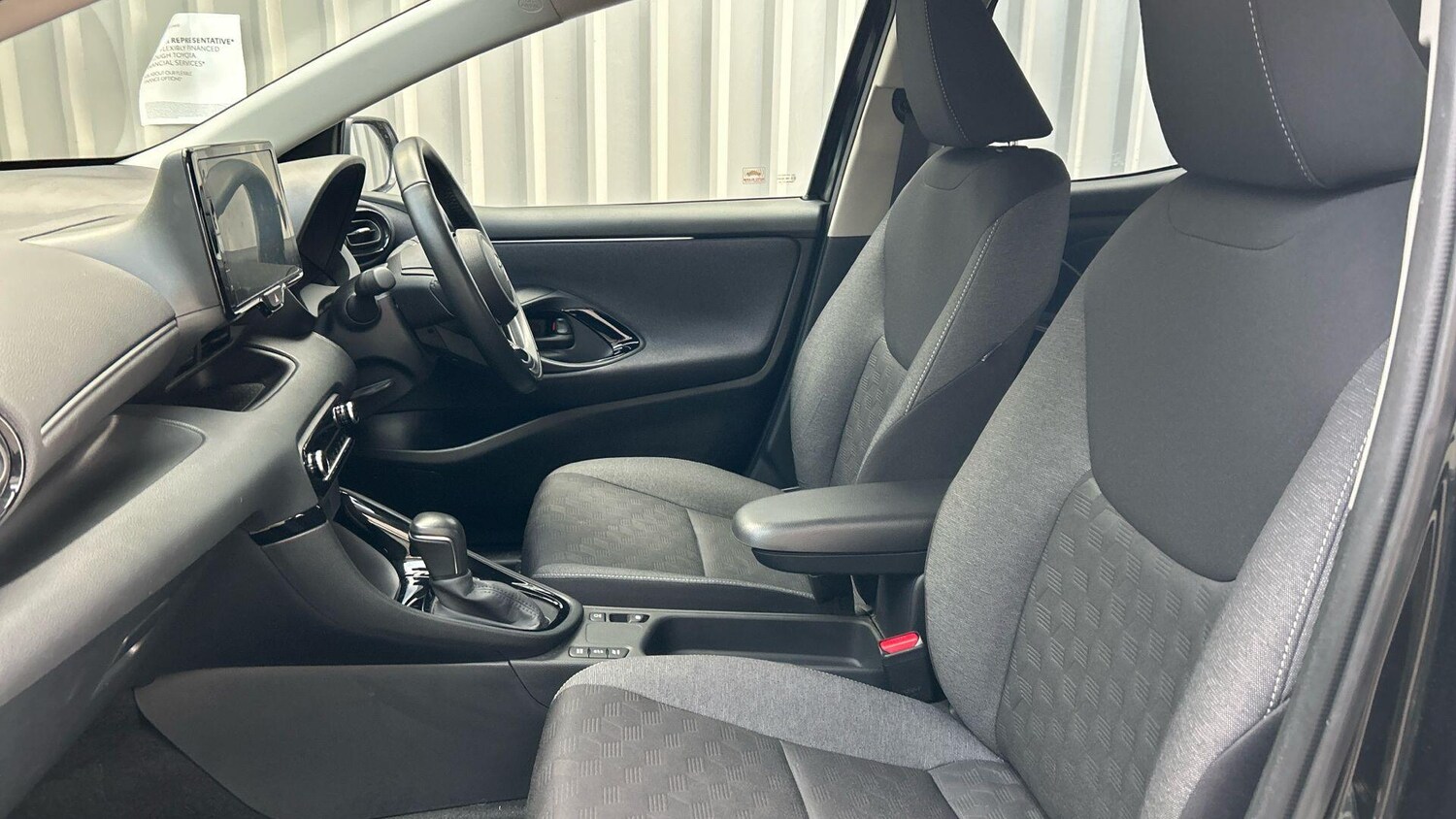 Used Toyota Yaris for sale - 77723476: Photo 14