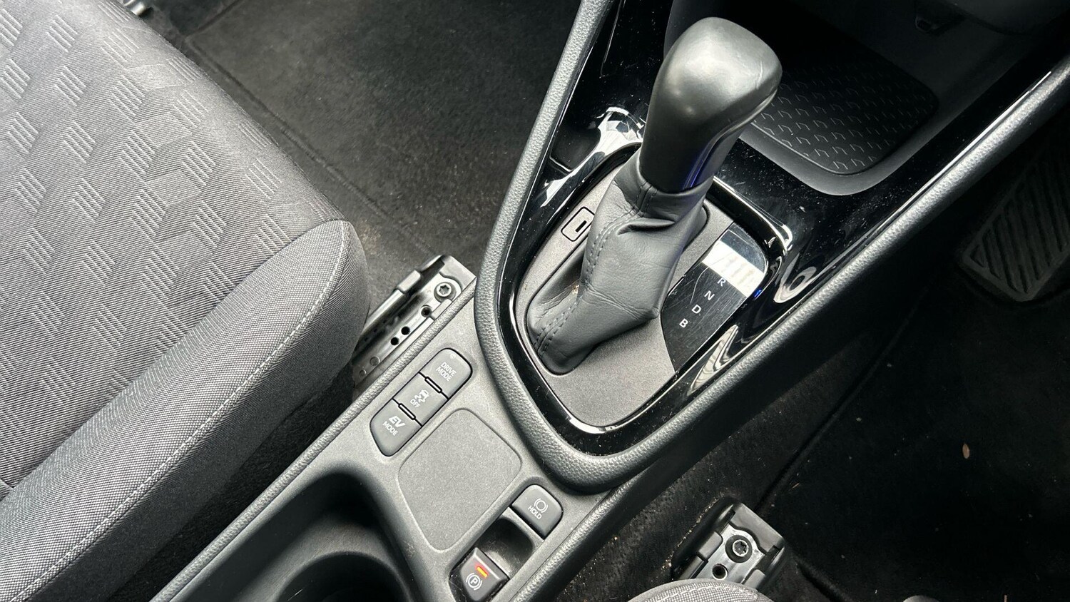 Used Toyota Yaris for sale - 77723476: Photo 28