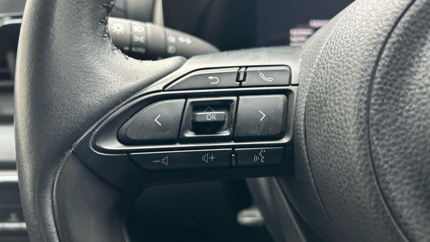 Used Toyota Yaris for sale - 77723476: Photo 31