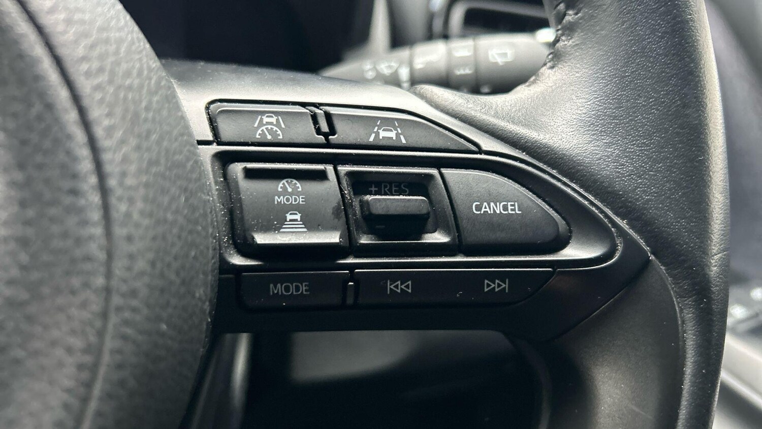 Used Toyota Yaris for sale - 77723476: Photo 32